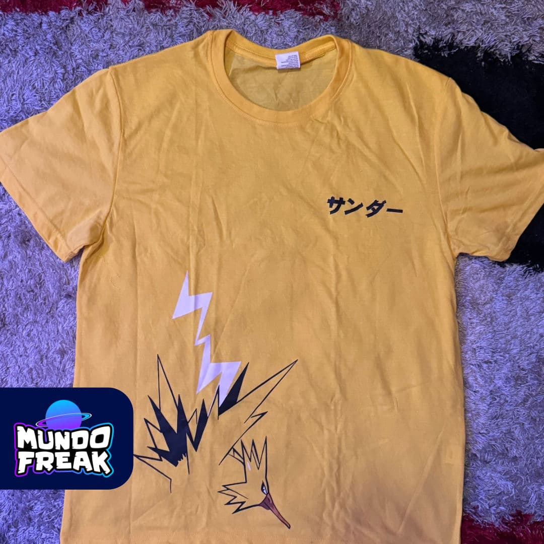 Franela oversize Pokemon pikachu  S - Vista 2